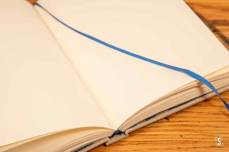Case Bound - A5 - Arena Bulk Ivory - Flax/Linen Natural - Leaves Blue/Brown - Journal