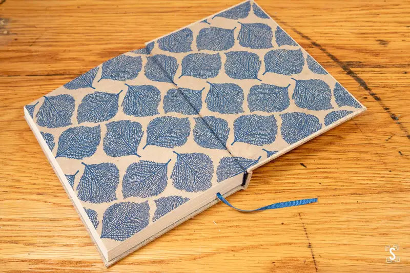 Case Bound - A5 - Arena Bulk Ivory - Flax/Linen Natural - Leaves Blue/Brown - Journal