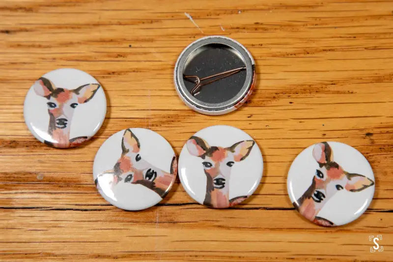 Deer Badge - White - 25mm - Badge