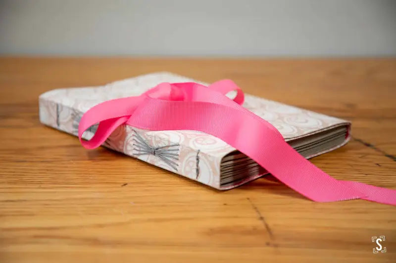 Long Stitch - Journal - A5 - Materica Clay - Pendant Soft Pink - Sakun Electric Striation Rose - Journal