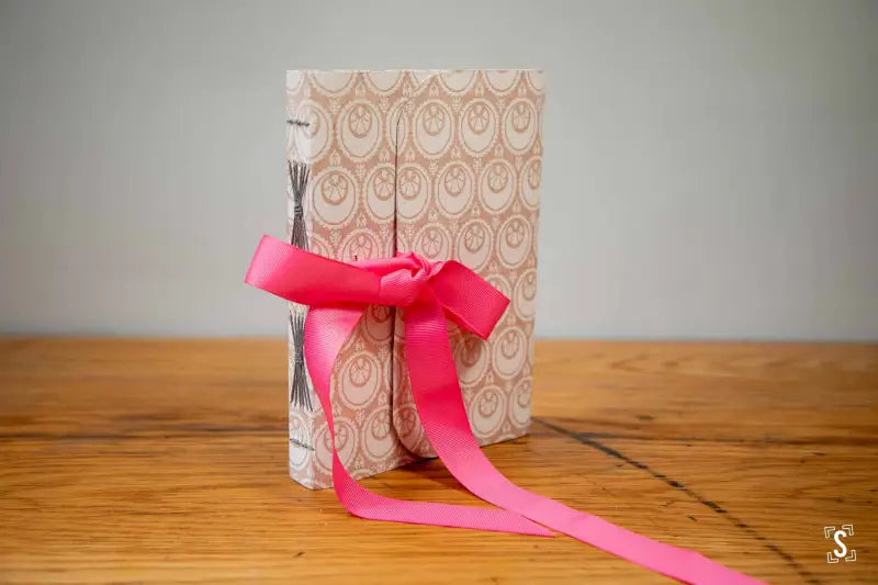 Long Stitch - Journal - A5 - Materica Clay - Pendant Soft Pink - Sakun Electric Striation Rose - Journal