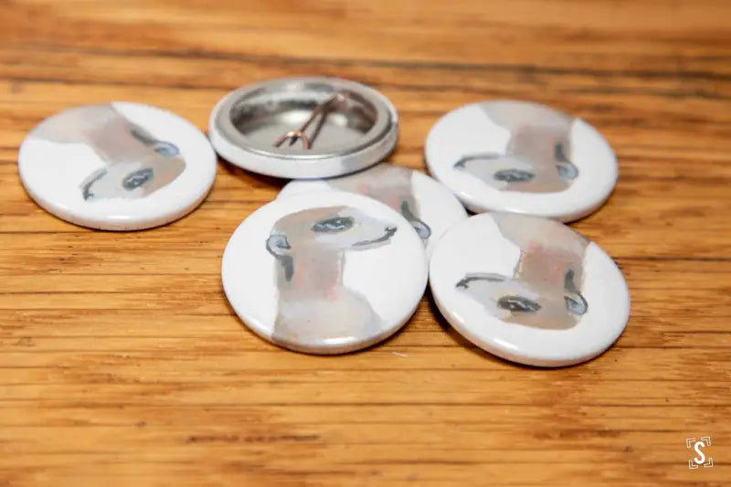 Meerkat Badge - White - 25mm - Badge