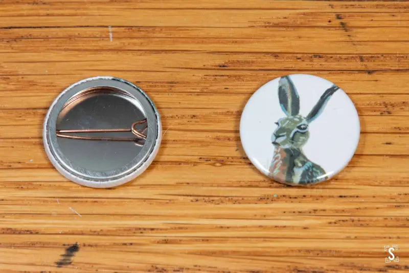 Hare - Badge - 25mm - SQUUSHED